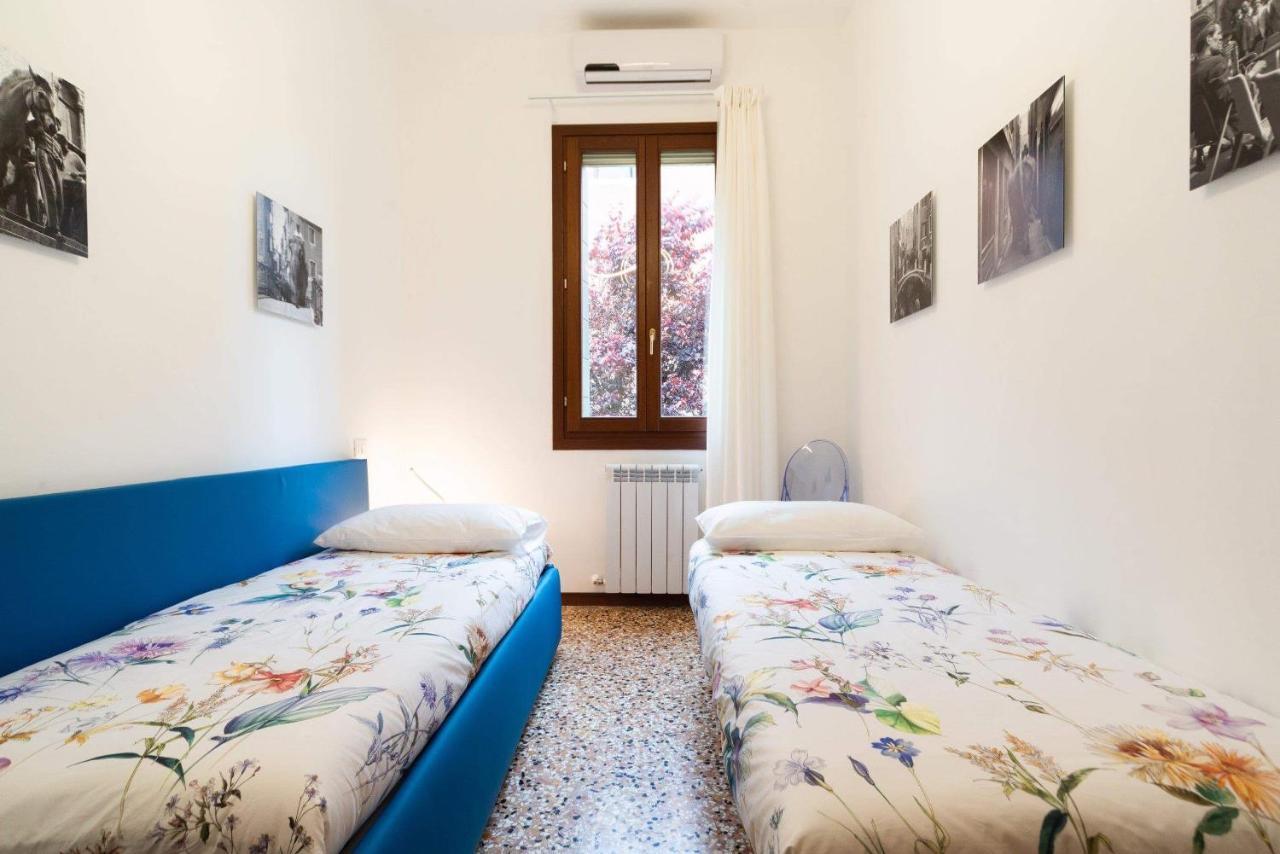 Just Urban Stays - Castello 5067 Boutique Apartment Венеция Экстерьер фото