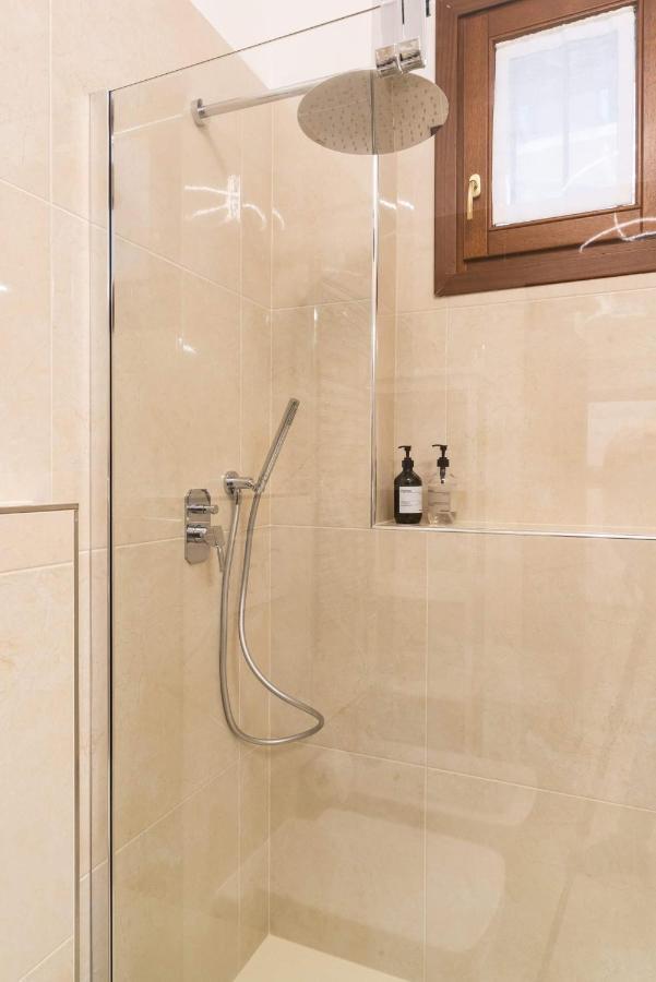 Just Urban Stays - Castello 5067 Boutique Apartment Венеция Экстерьер фото