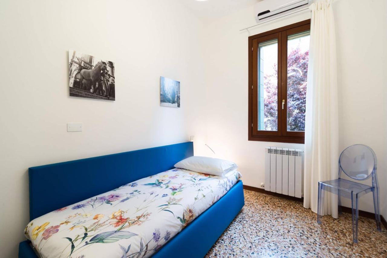 Just Urban Stays - Castello 5067 Boutique Apartment Венеция Экстерьер фото